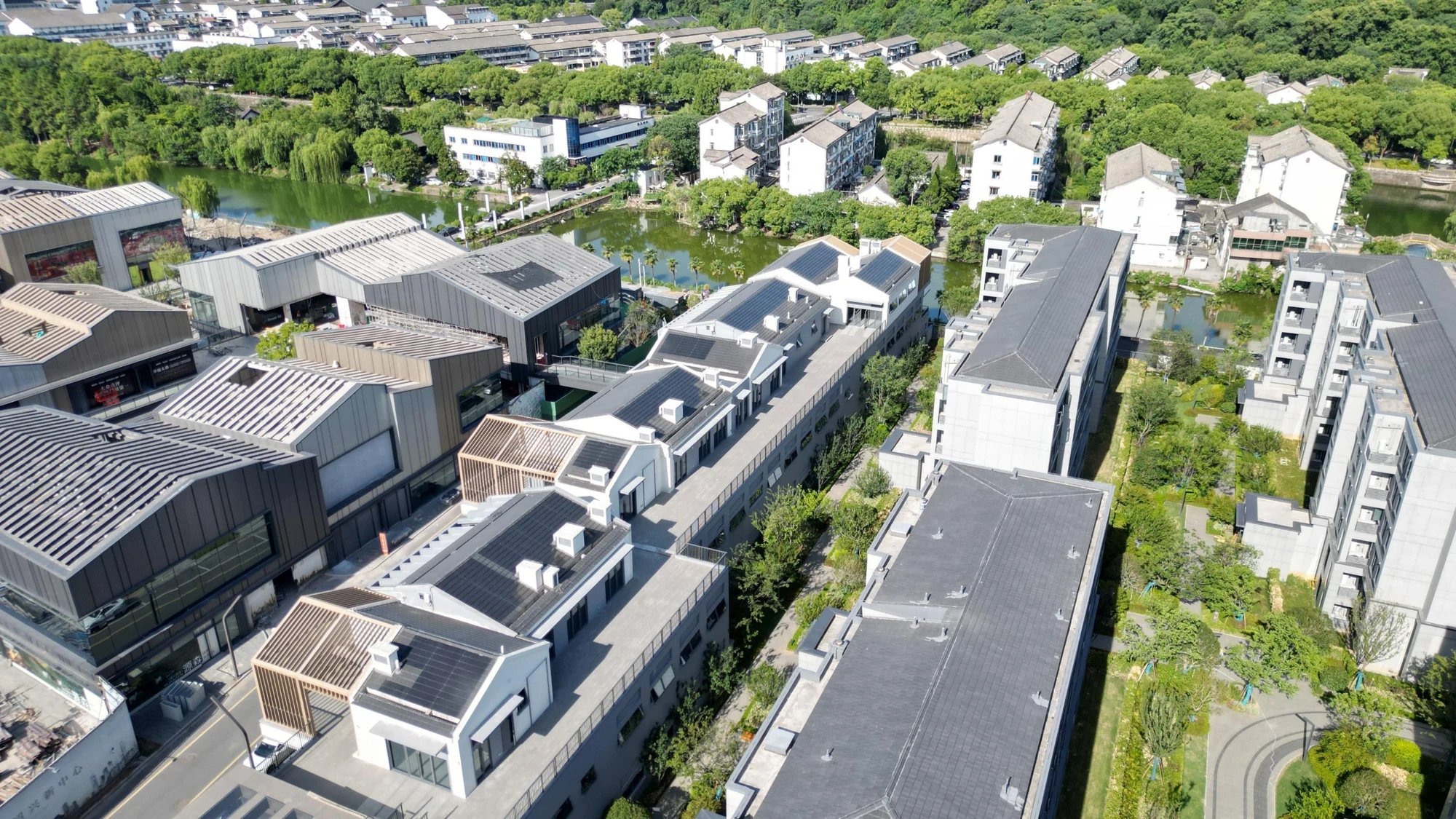 Shaoxing Building Roof Integration